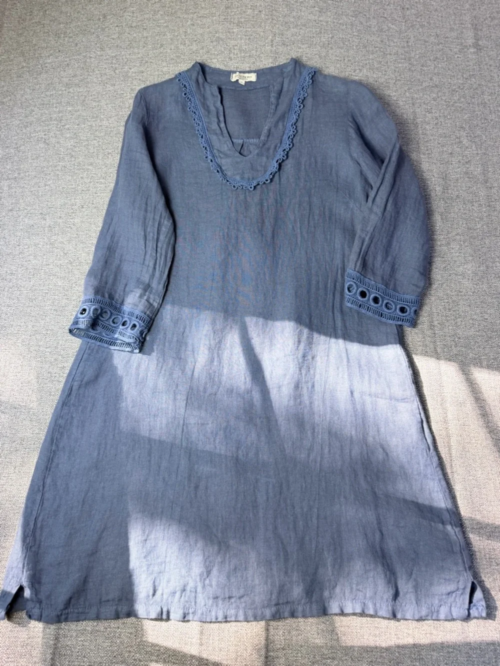 Via Signoria Italian Linen100% Tunic in Dusty Blue - Picture 8 of 14